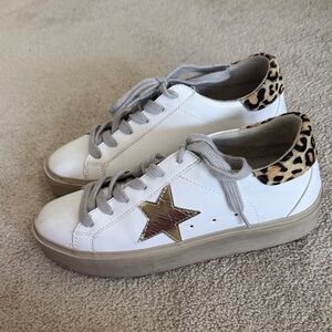 Stylish White and Gold Women's Sneakers